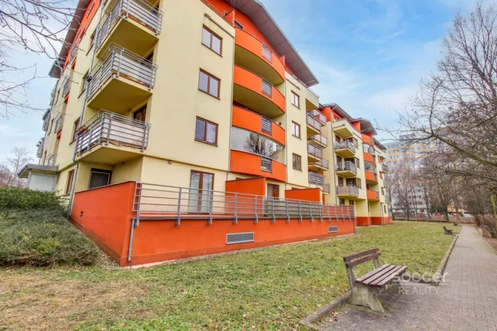 Pronájem bytu 1+kk, Praha - Bohnice, Ústavní, 59 m2