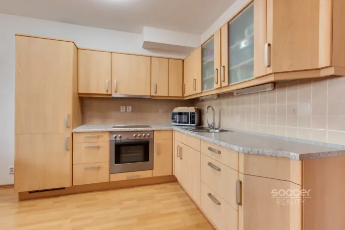Pronájem bytu 1+kk, Praha - Bohnice, Ústavní, 59 m2
