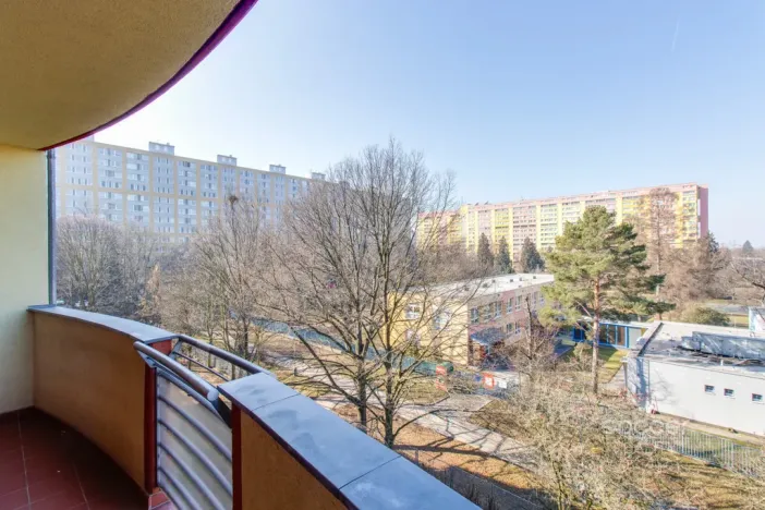 Pronájem bytu 1+kk, Praha - Bohnice, Ústavní, 46 m2