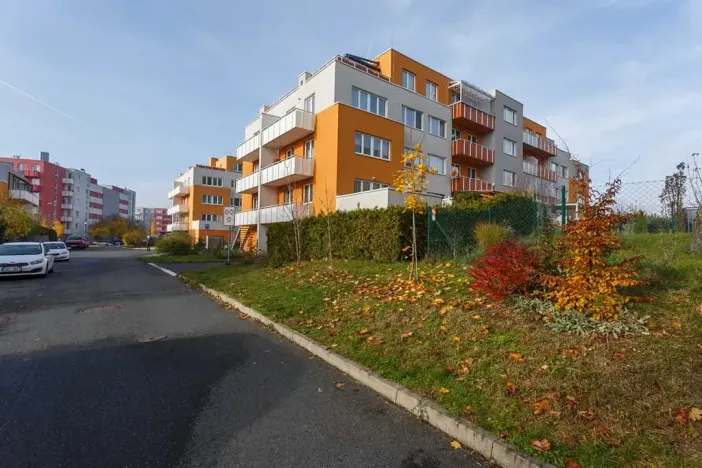 Pronájem bytu 2+kk, Praha - Kyje, Farkašova, 48 m2