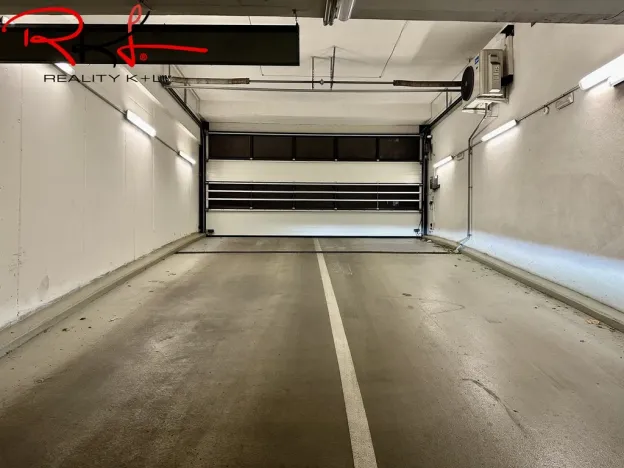 Pronájem garáže, Praha, U průhonu, 14 m2
