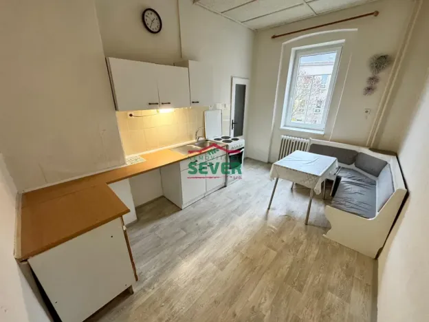 Prodej bytu 2+1, Lom, Vrchlického, 61 m2