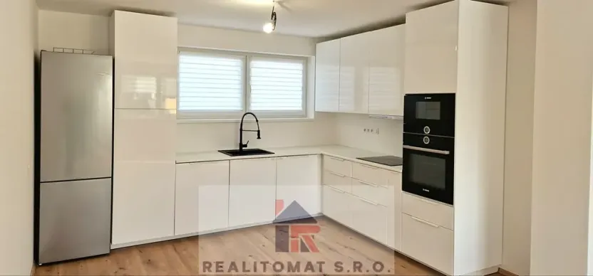 Pronájem rodinného domu, Chrášťany, 108 m2