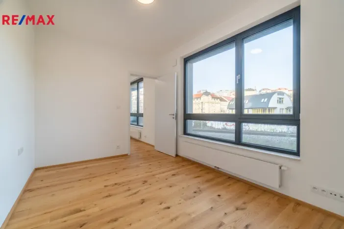 Pronájem bytu 2+kk, Praha - Nusle, Mužíkova, 43 m2