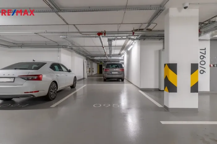 Pronájem bytu 2+kk, Praha - Nusle, Mužíkova, 43 m2