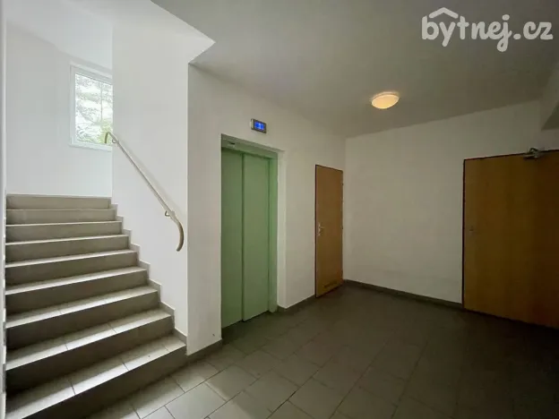 Pronájem bytu 3+kk, Olomouc - Nové Sady, Novosadský dvůr, 67 m2