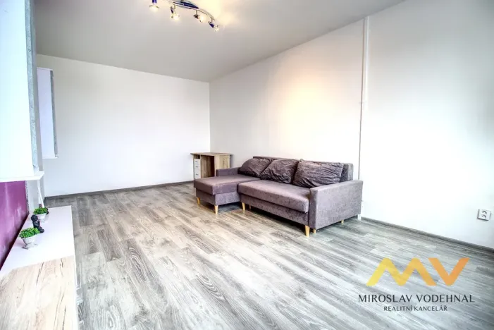 Pronájem bytu 1+1, Hradec Králové - Nový Hradec Králové, třída Edvarda Beneše, 41 m2