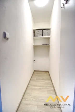 Pronájem bytu 1+1, Hradec Králové - Nový Hradec Králové, třída Edvarda Beneše, 41 m2