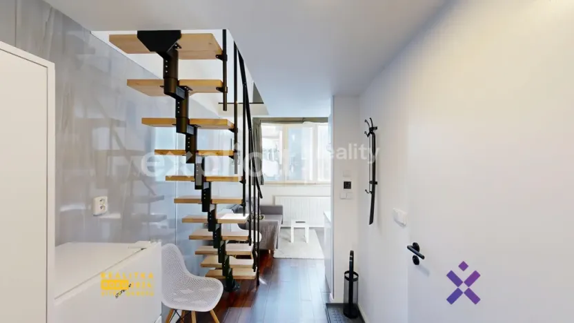 Pronájem bytu 1+kk, Zlín, Devadesátá, 32 m2