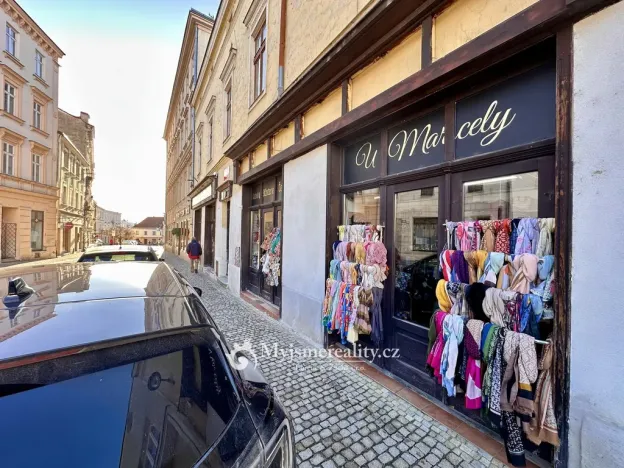 Pronájem obchodního prostoru, Znojmo, Divišovo náměstí, 50 m2