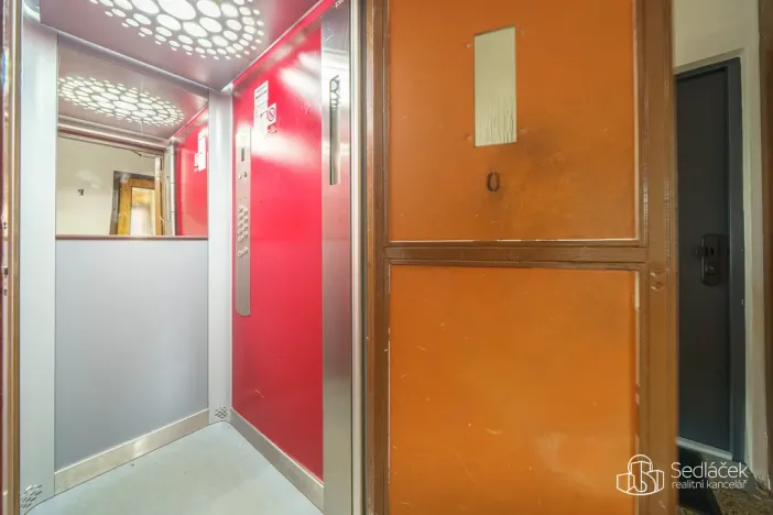 Prodej bytu 2+1, Sokolov, Spartakiádní, 61 m2