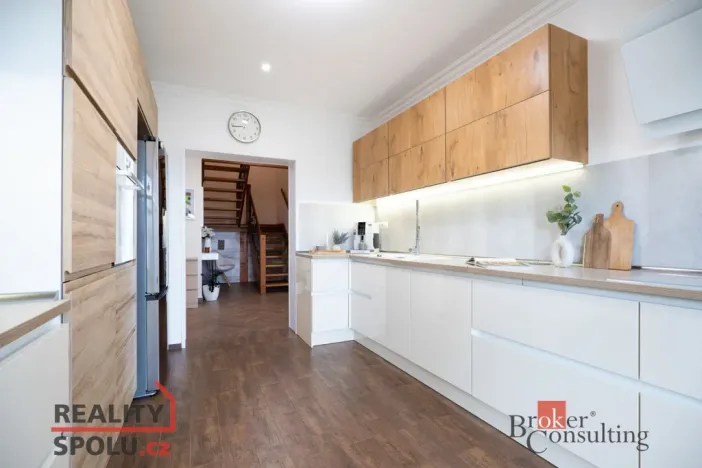 Prodej rodinného domu, Kly - Hoření Vinice, 288 m2