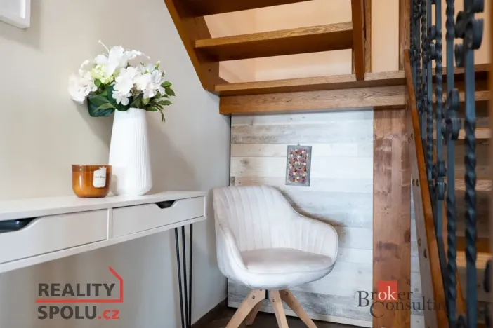 Prodej rodinného domu, Kly - Hoření Vinice, 288 m2