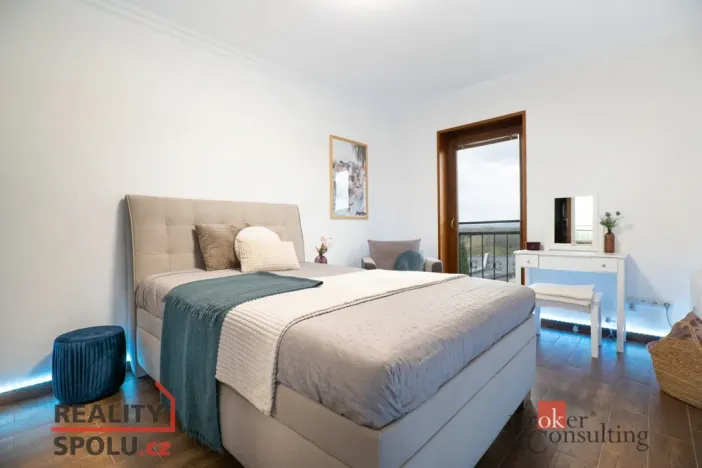 Prodej rodinného domu, Kly - Hoření Vinice, 288 m2