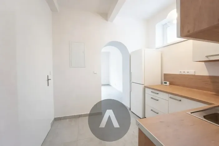 Pronájem bytu 1+kk, Brno, Žabovřeská, 27 m2