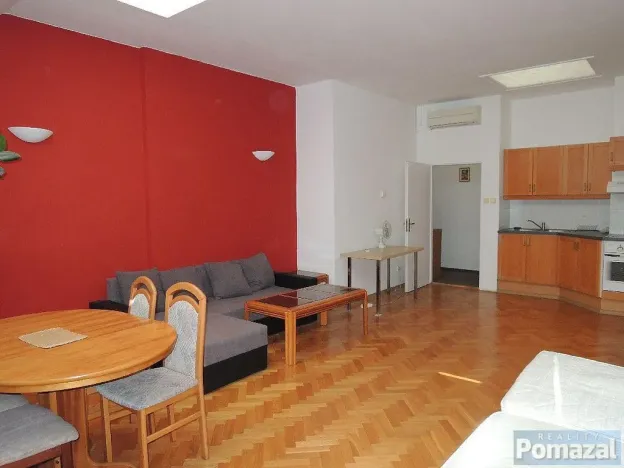 Pronájem bytu 1+kk, Praha - Staré Město, Národní, 50 m2