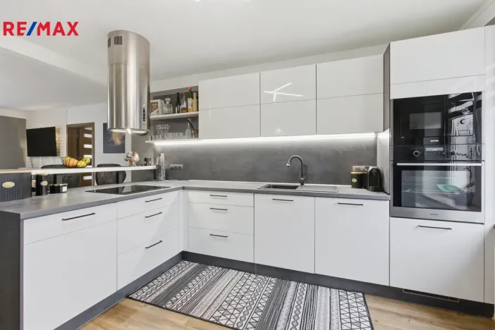 Prodej bytu 4+kk, Karlovy Vary - Tašovice, Slovanská, 96 m2