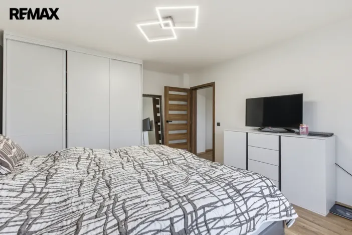 Prodej bytu 4+kk, Karlovy Vary - Tašovice, Slovanská, 96 m2