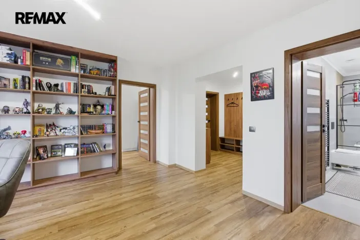 Prodej bytu 4+kk, Karlovy Vary - Tašovice, Slovanská, 96 m2