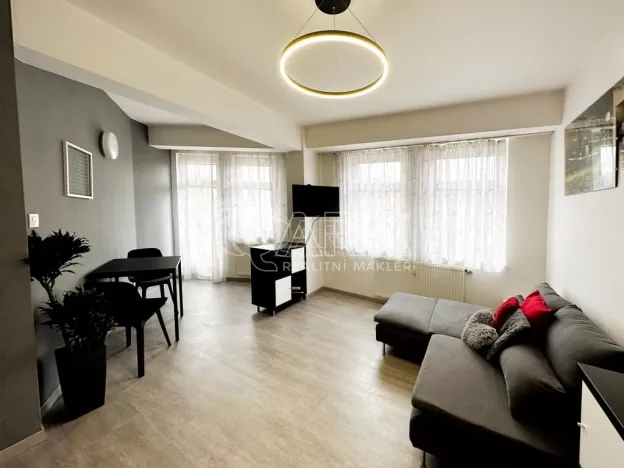 Pronájem bytu 2+kk, Praha, Dalimilova, 52 m2