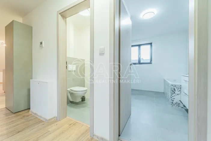 Pronájem bytu 4+kk, Srbsko, Nad Kapličkou, 180 m2