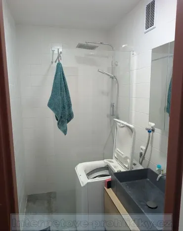 Pronájem bytu 2+kk, Praha - Kobylisy, Rajmonova, 46 m2