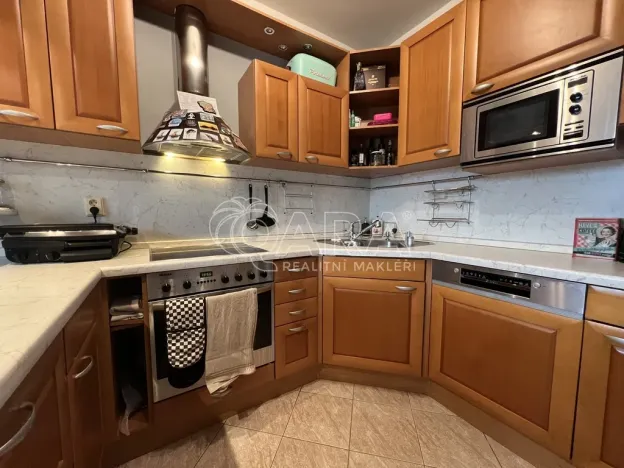 Pronájem bytu 3+1, Praha - Kbely, Toužimská, 135 m2