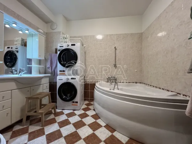 Pronájem bytu 3+1, Praha - Kbely, Toužimská, 135 m2