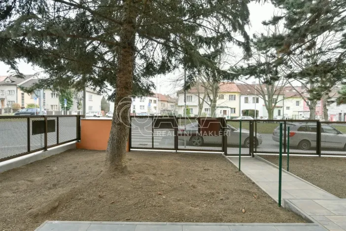 Pronájem bytu 1+1, Praha - Střížkov, Chrastavská, 30 m2