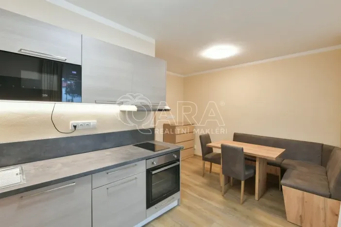 Pronájem bytu 1+1, Praha - Střížkov, Chrastavská, 30 m2