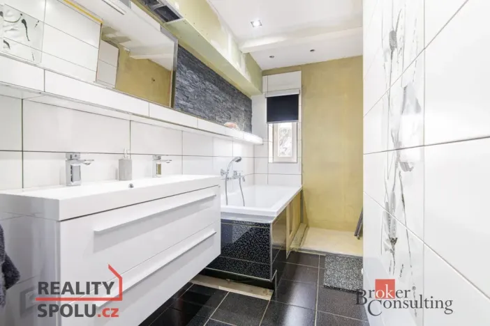 Prodej bytu 2+1, Ostrava - Přívoz, Na Liškovci, 92 m2