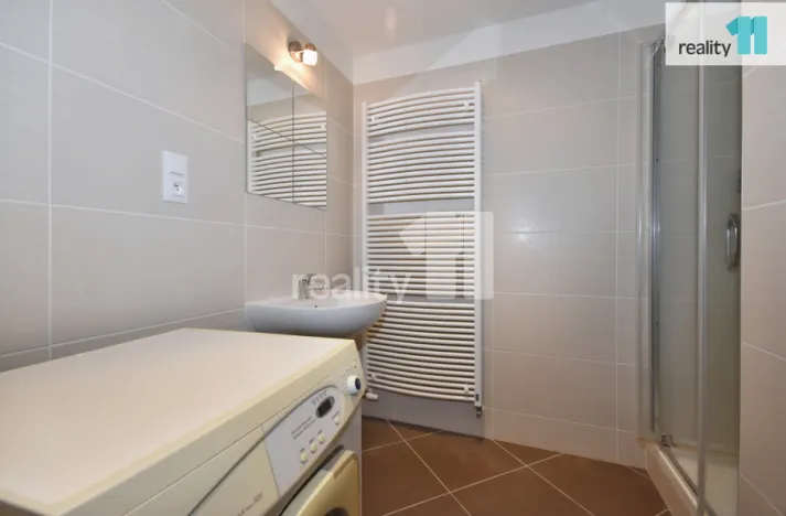 Pronájem bytu 1+kk, Praha - Horní Měcholupy, Modenská, 35 m2