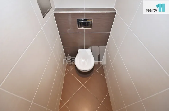 Pronájem bytu 1+kk, Praha - Horní Měcholupy, Modenská, 35 m2