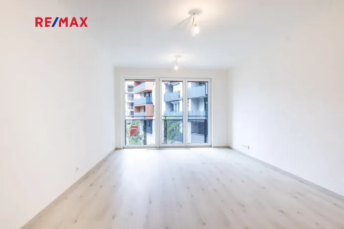 Prodej bytu 1+kk, Praha - Háje, Sochorcova, 33 m2