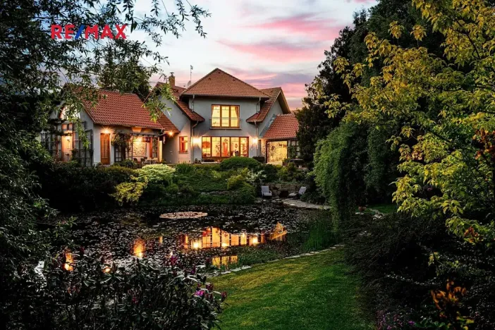 Prodej rodinného domu, Sulice, Na Křížkách, 277 m2