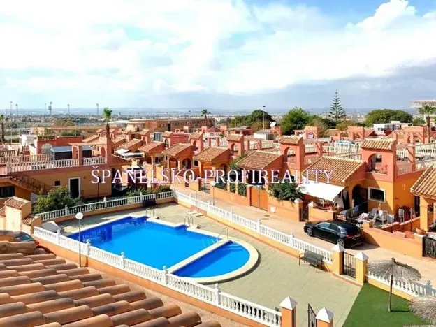 Prodej vícegeneračního domu, Torrevieja, Španělsko, 91 m2