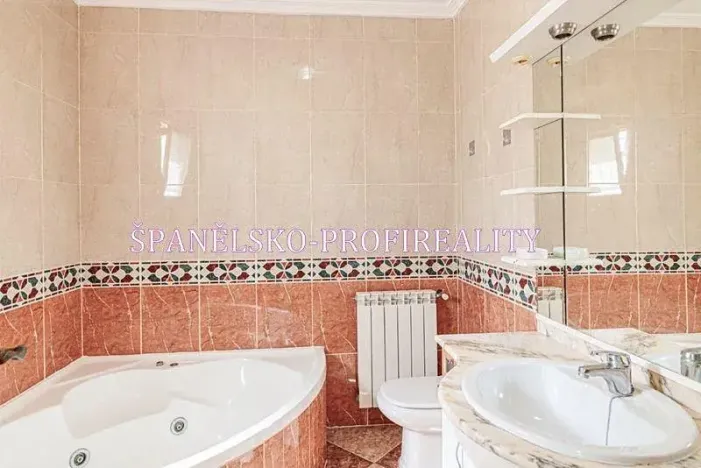 Prodej vily, Torrevieja, Španělsko, 116 m2