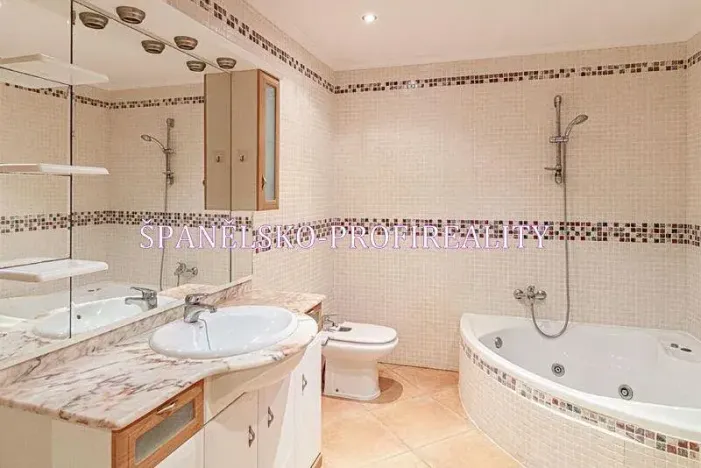 Prodej vily, Torrevieja, Španělsko, 116 m2