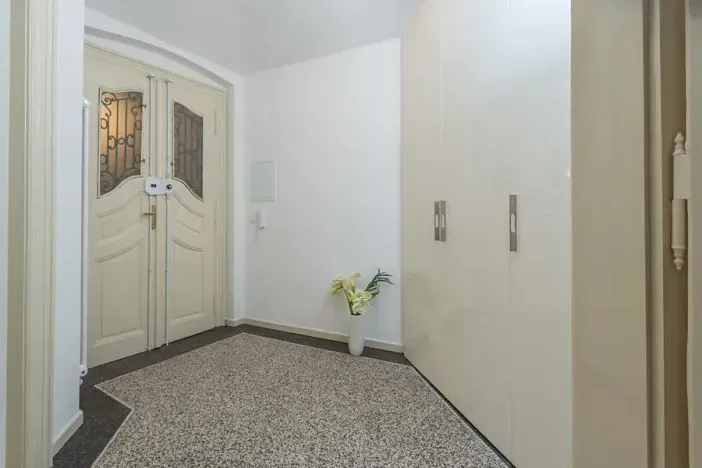 Pronájem kanceláře, Praha - Staré Město, Martinská, 76 m2