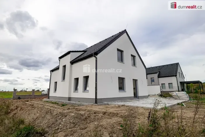 Prodej rodinného domu, Lužná, Jižní, 165 m2