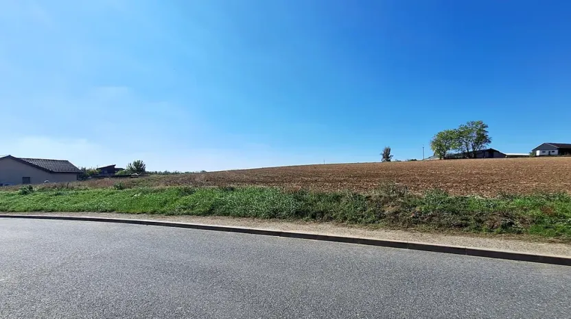 Prodej pozemku pro bydlení, Hrušovany u Brna, Pod Střediskem, 1095 m2