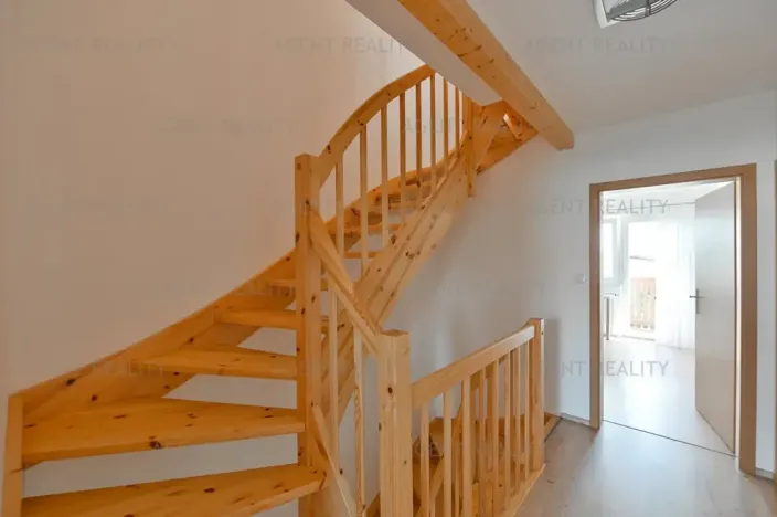 Prodej rodinného domu, Rudná, Jižní, 250 m2