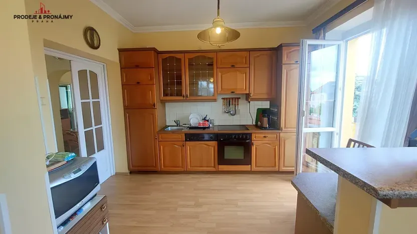 Prodej vily, Praha - Suchdol, 243 m2