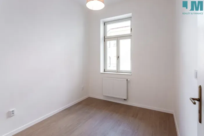 Pronájem bytu 2+kk, Třebíč, Karlovo nám., 29 m2