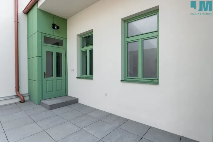 Pronájem bytu 2+kk, Třebíč, Karlovo nám., 29 m2