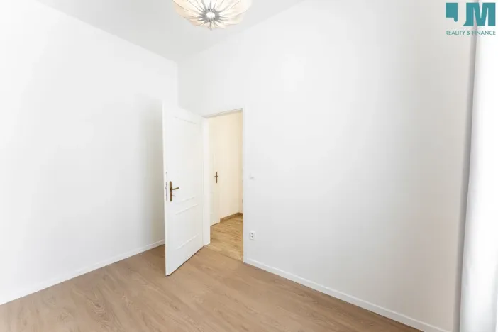 Pronájem bytu 2+kk, Třebíč, Karlovo nám., 41 m2