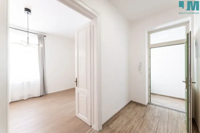 Pronájem bytu 2+kk, Třebíč, Karlovo nám., 41 m2