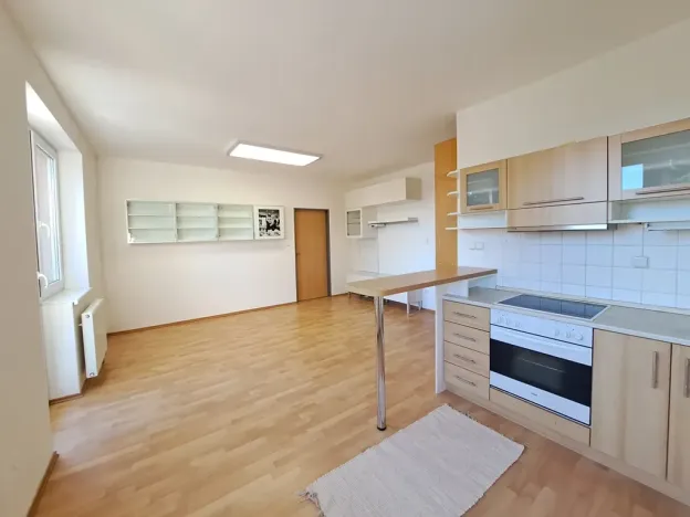 Prodej bytu 2+kk, Zlín, Podlesí V, 52 m2