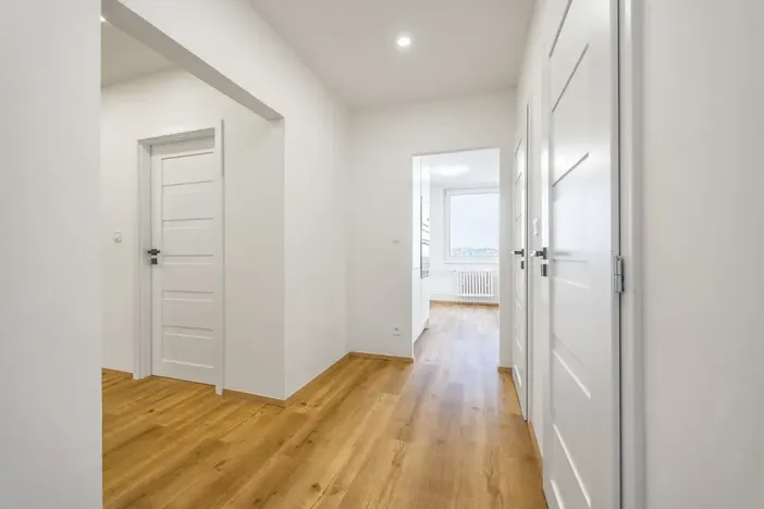 Prodej bytu 3+1, Praha - Černý Most, Vybíralova, 79 m2