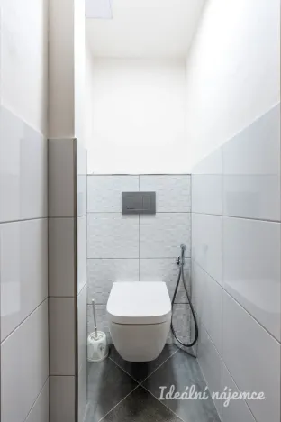 Pronájem bytu 2+kk, Praha, Na Jezerce, 52 m2